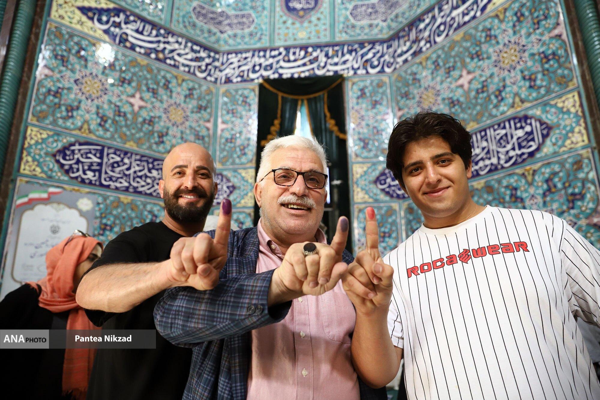 نگاهی به انتخابات از دوربین آنا نگاهی به انتخابات از دوربین آنا