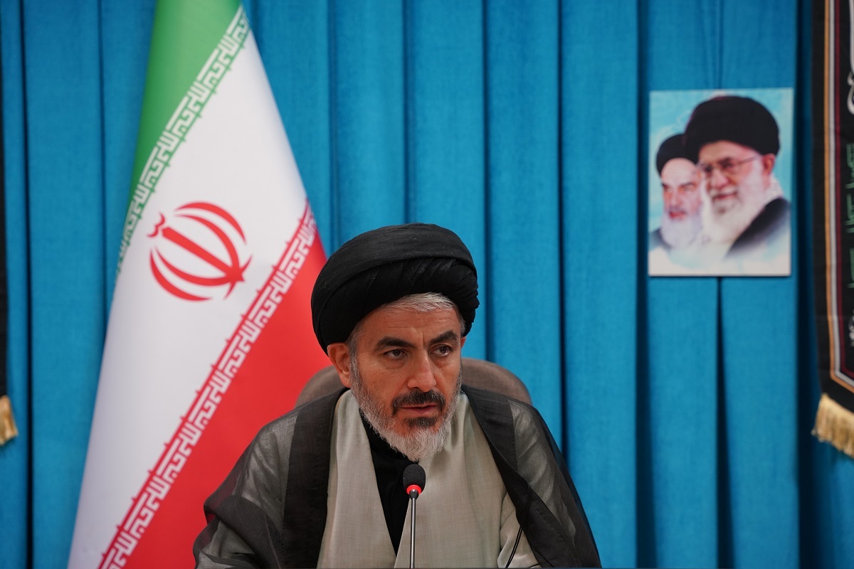 پوستر چهارمین جشنواره بینالمللی شعر وحدت رونمایی شد پوستر چهارمین جشنواره بینالمللی شعر وحدت رونمایی شد