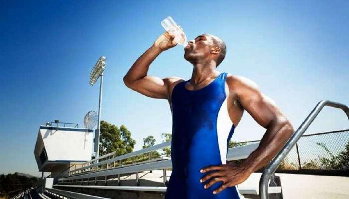 اهمیت و استراتژی علم آبرسانی به بدن برای ورزشکاران