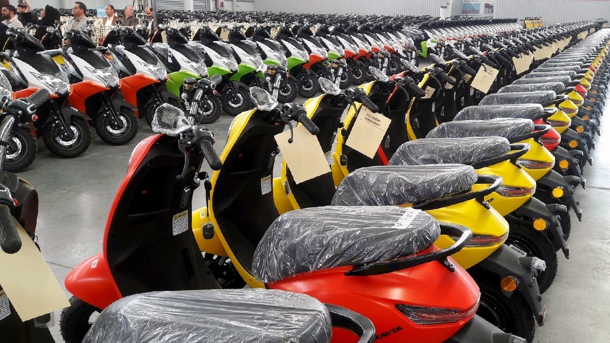 تولید ۴۰۰ هزار دستگاه موتورسیکلت برقی در دستور کار وزارت صمت قرار گرفت