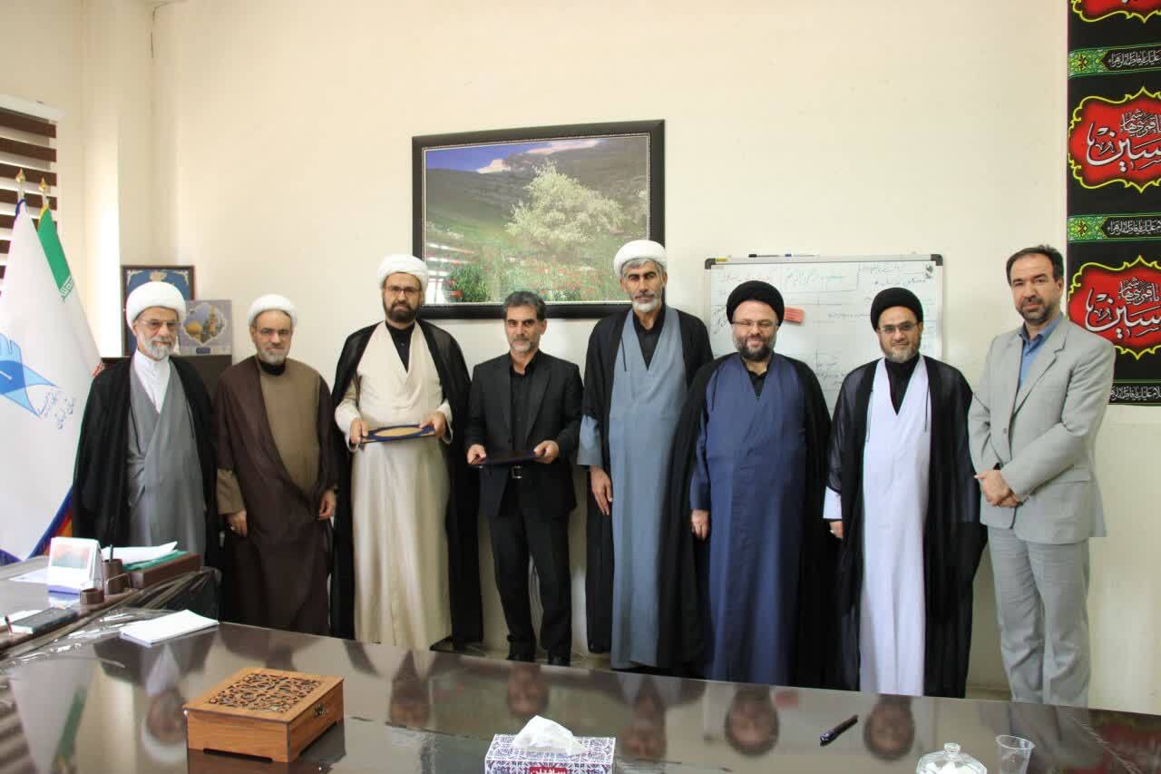 انجمن‌های علمی مشترک اساتید حوزه و دانشگاه راه‌‌اندازی می‌شود/ از تولید نشریات علمی تا ترویج کرسی‌های نظریه‌پردازی