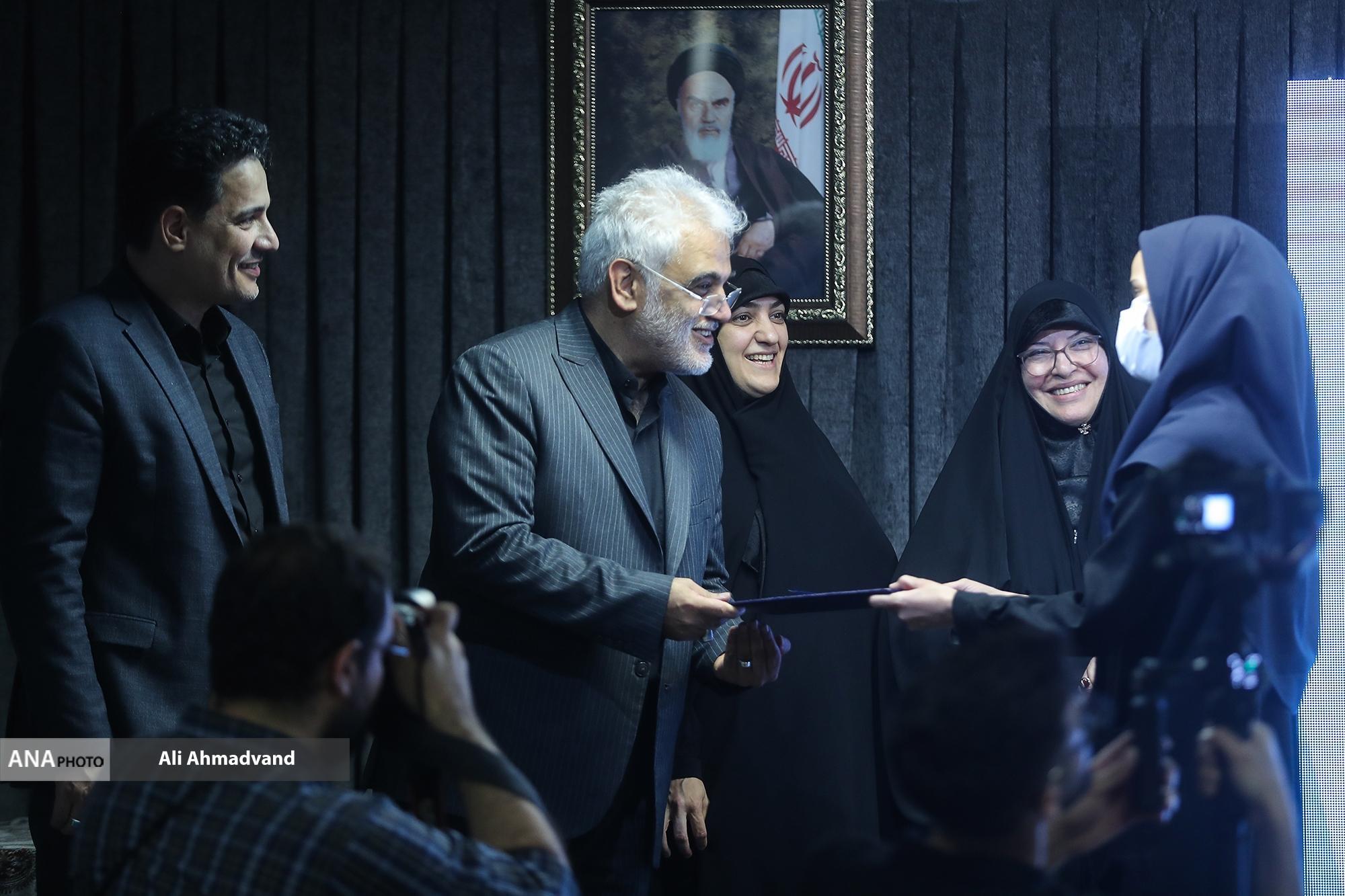 طهرانچی: کشورهای غربی به دنبال تحمیل هویت خود به ما هستند/ زیست عفیفانه، مسئله سبک زندگی طهرانچی: کشورهای غربی به دنبال تحمیل هویت خود به ما هستند/ زیست عفیفانه، مسئله سبک زندگی