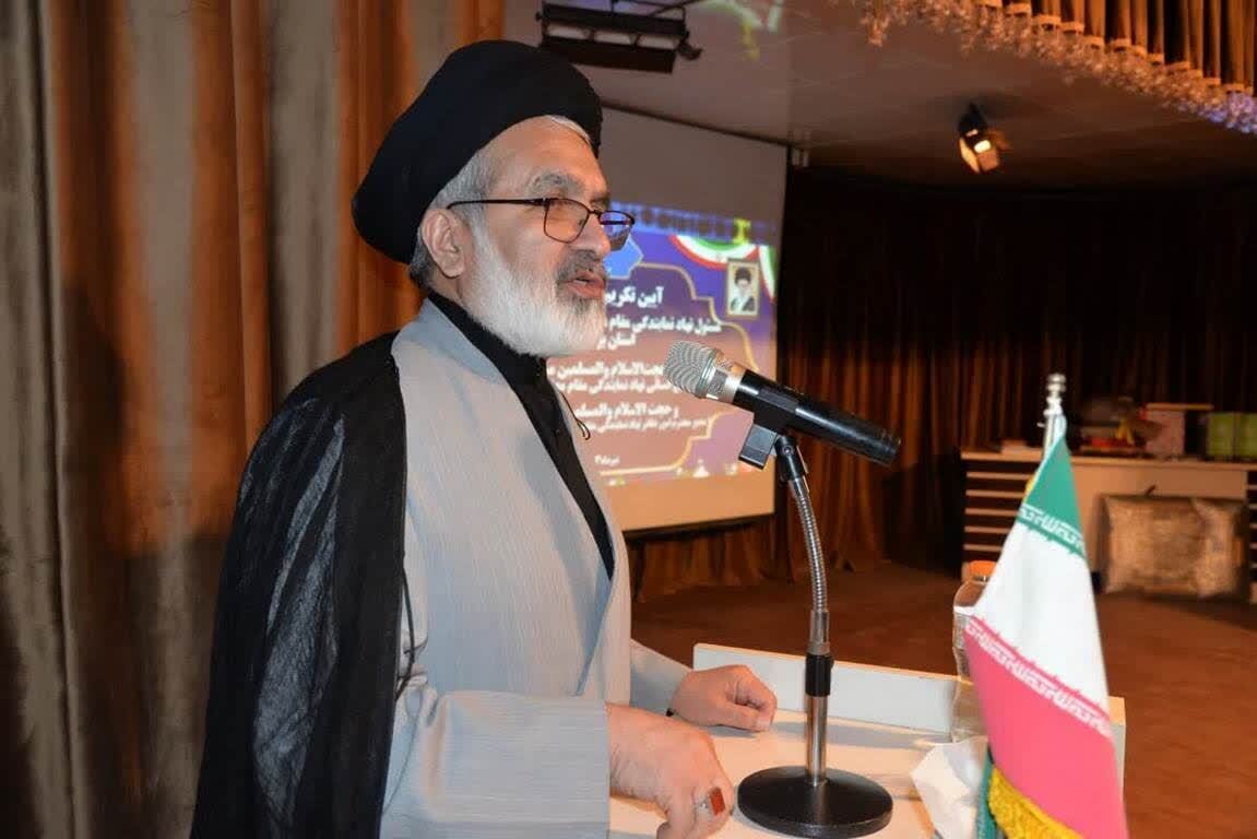 ارتباط حوزه و دانشگاه دوسویه است/ تقدیر از رویکرد رفع نیازهای پژوهشی سازمان‌ها از سوی دانشگاه آزاد