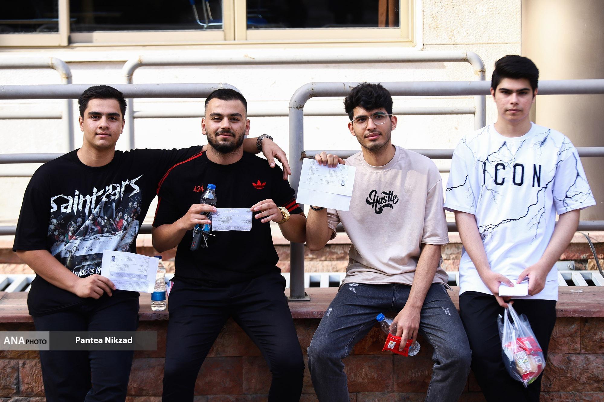 کسی میتوانست امتحان نهایی زبان را خوب پاسخ دهد که در آن فوق العاده باشد