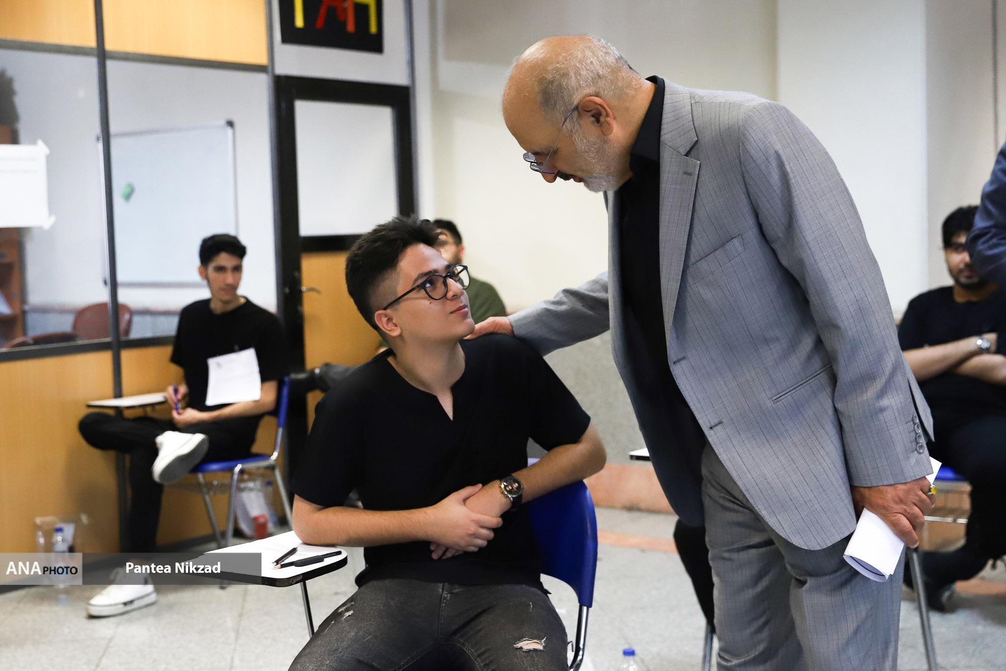 اعلام زمان نتایج کنکور بماند/ اتفاقات تلخ و شیرین روز کنکور؛ از احتمال لو رفتن سوالات آزمون در فضای مجازی تا داوطلبی که با جزوه به حوزه آمد!