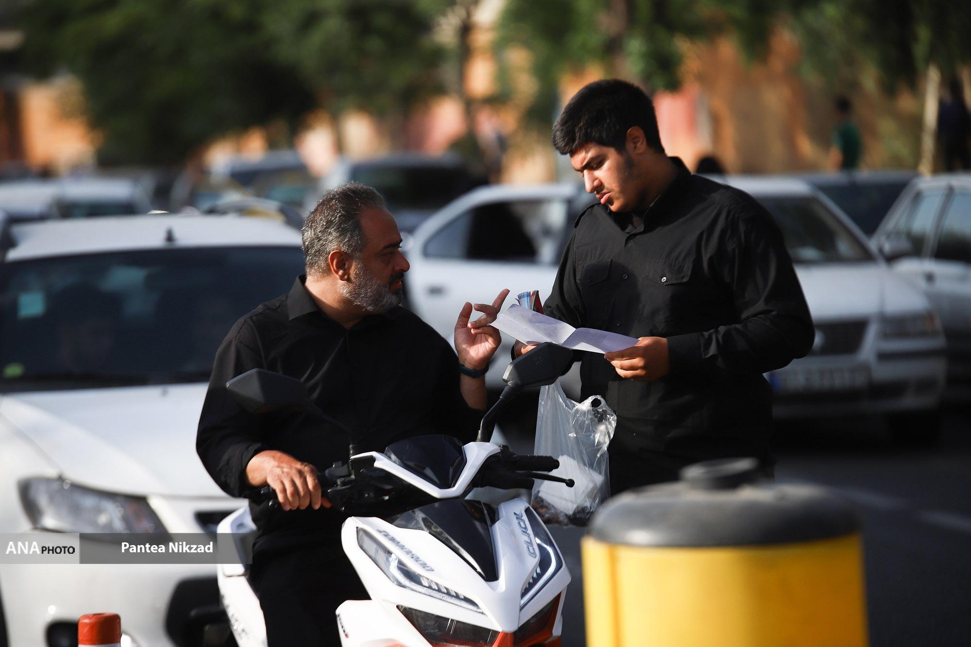 رگزاری کنکور امسال آغشته با خوشحالی بماند/ برگزاری کنکور امسال بهجای استرس آغشته با خوشحالی؛ از احتمال لو رفتن سوالات آزمون در فضای مجازی تا داوطلبی که با جزوه به حوزه آمد!