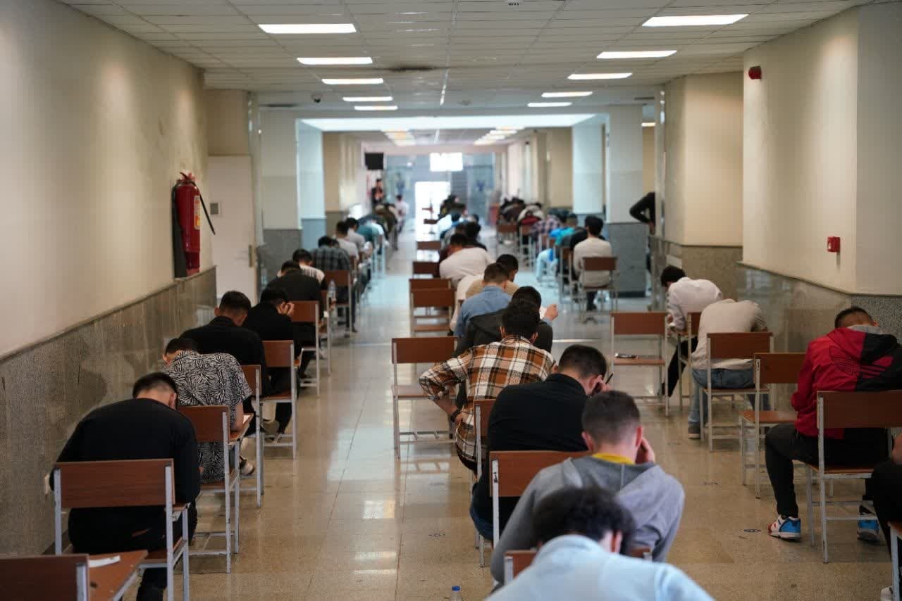 پایان راند نخست ماراتن کنکور/ 984 هزار و 214 داوطلب در گروههای ریاضی و انسانی آزمون دادند پایان راند نخست ماراتن کنکور/ 984 هزار و 214 داوطلب در گروههای ریاضی و انسانی آزمون دادند
