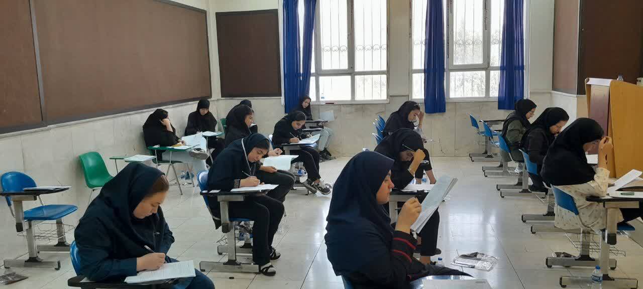 پایان راند نخست ماراتن کنکور/ 984 هزار و 214 داوطلب در گروههای ریاضی و انسانی آزمون دادند پایان راند نخست ماراتن کنکور/ 984 هزار و 214 داوطلب در گروههای ریاضی و انسانی آزمون دادند