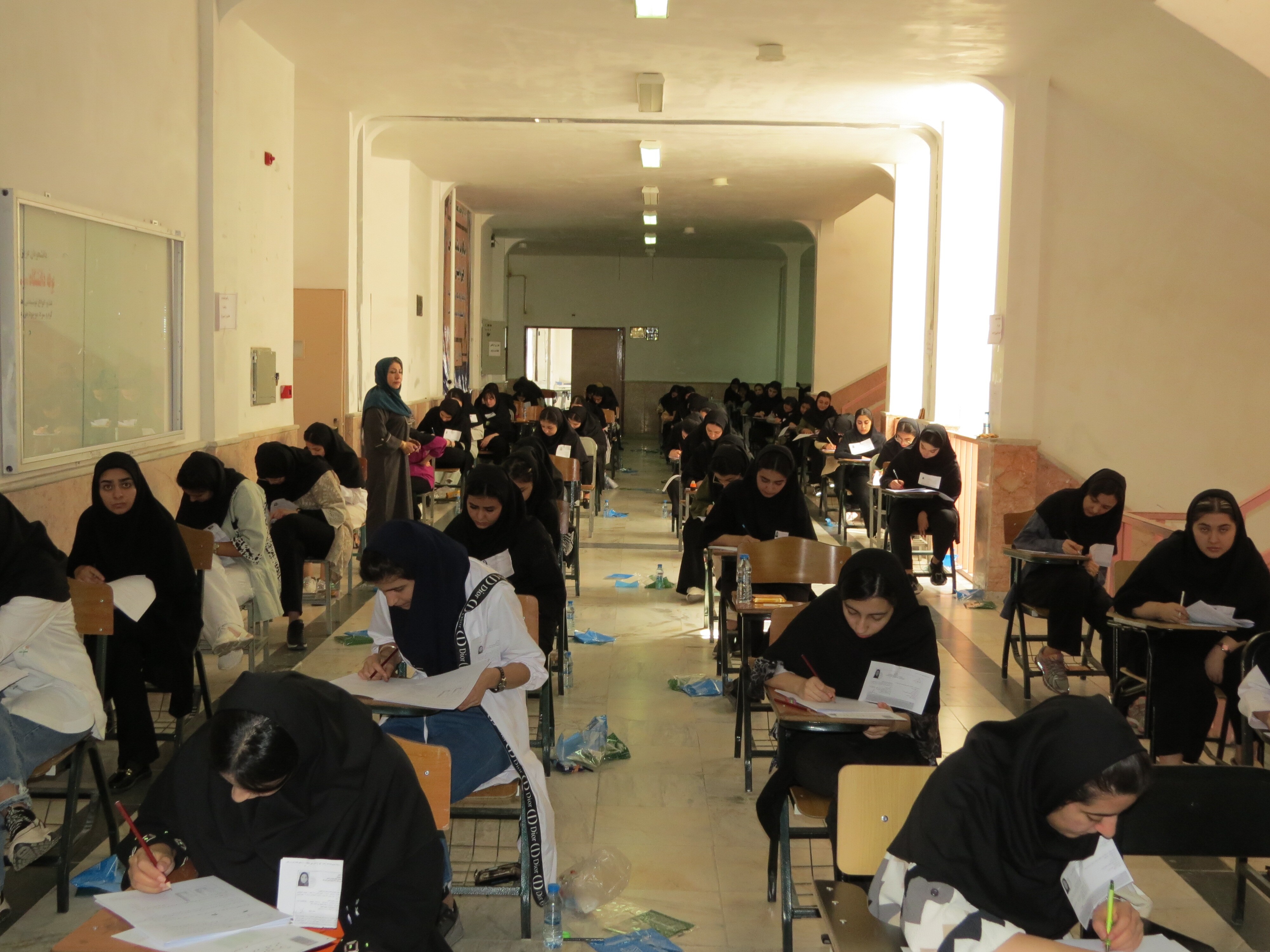 پایان راند نخست ماراتن کنکور/ 984 هزار و 214 داوطلب در گروه‌های ریاضی و انسانی آزمون دادند