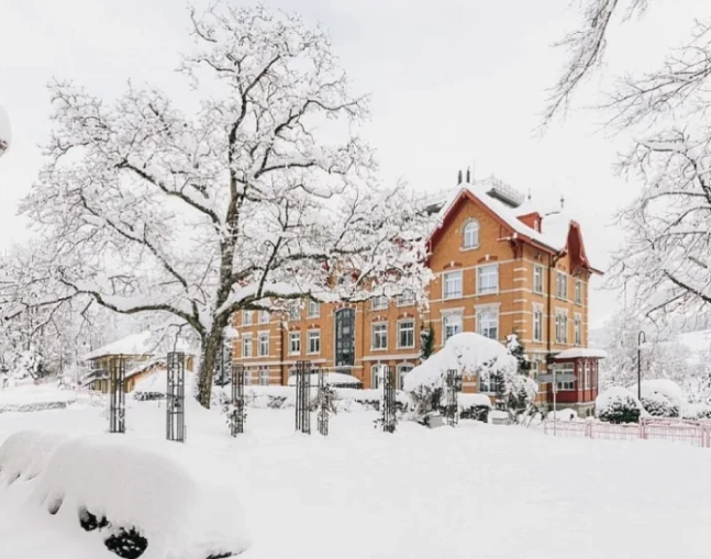 موسسه آف دم روزنبرگ تحصیل به قیمت طلا: نگاهی به گرانترین مدارس جهان