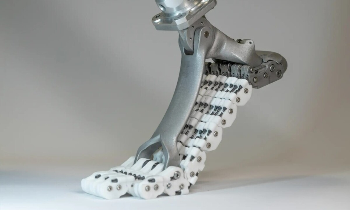 ساخت شبیه‌ترین پای مصنوعی به پای انسان 