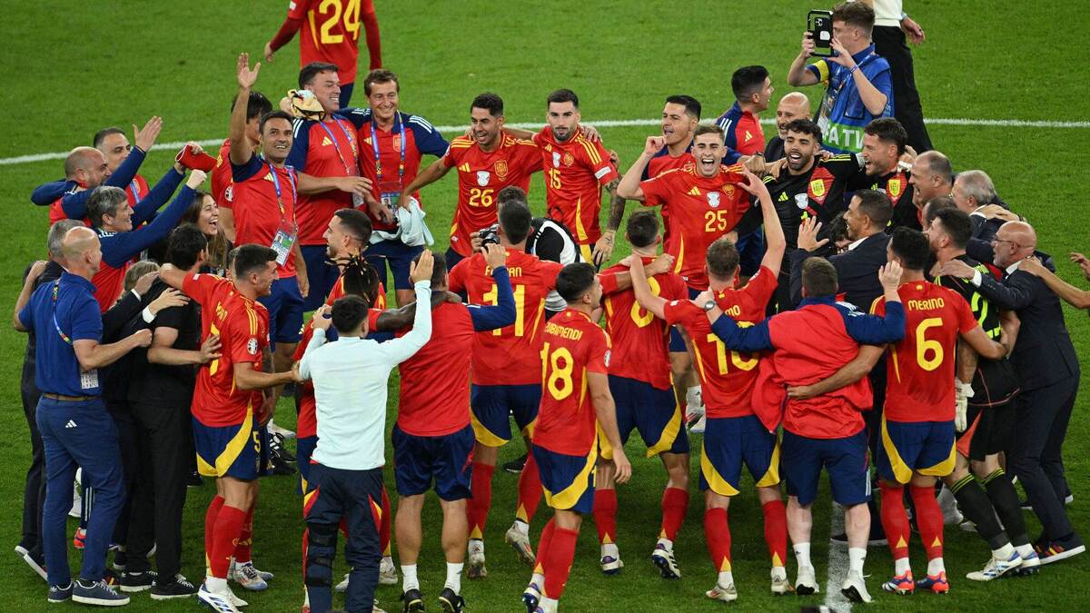 چرا درد و حسرت ۵۸ ساله انگلیس ادامه یافت و اسپانیا بر قله فوتبال اروپا ایستاد؟