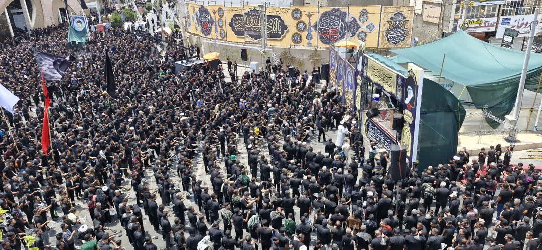 یک ایران غرق در سوگ سقای کربلا/ مردم برای یار وفادار حضرت سیدالشهدا(ع) به سر و سینه زدند یک ایران غرق در سوگ سقای کربلا/ مردم برای یار وفادار حضرت سیدالشهدا(ع) به سر و سینه زدند