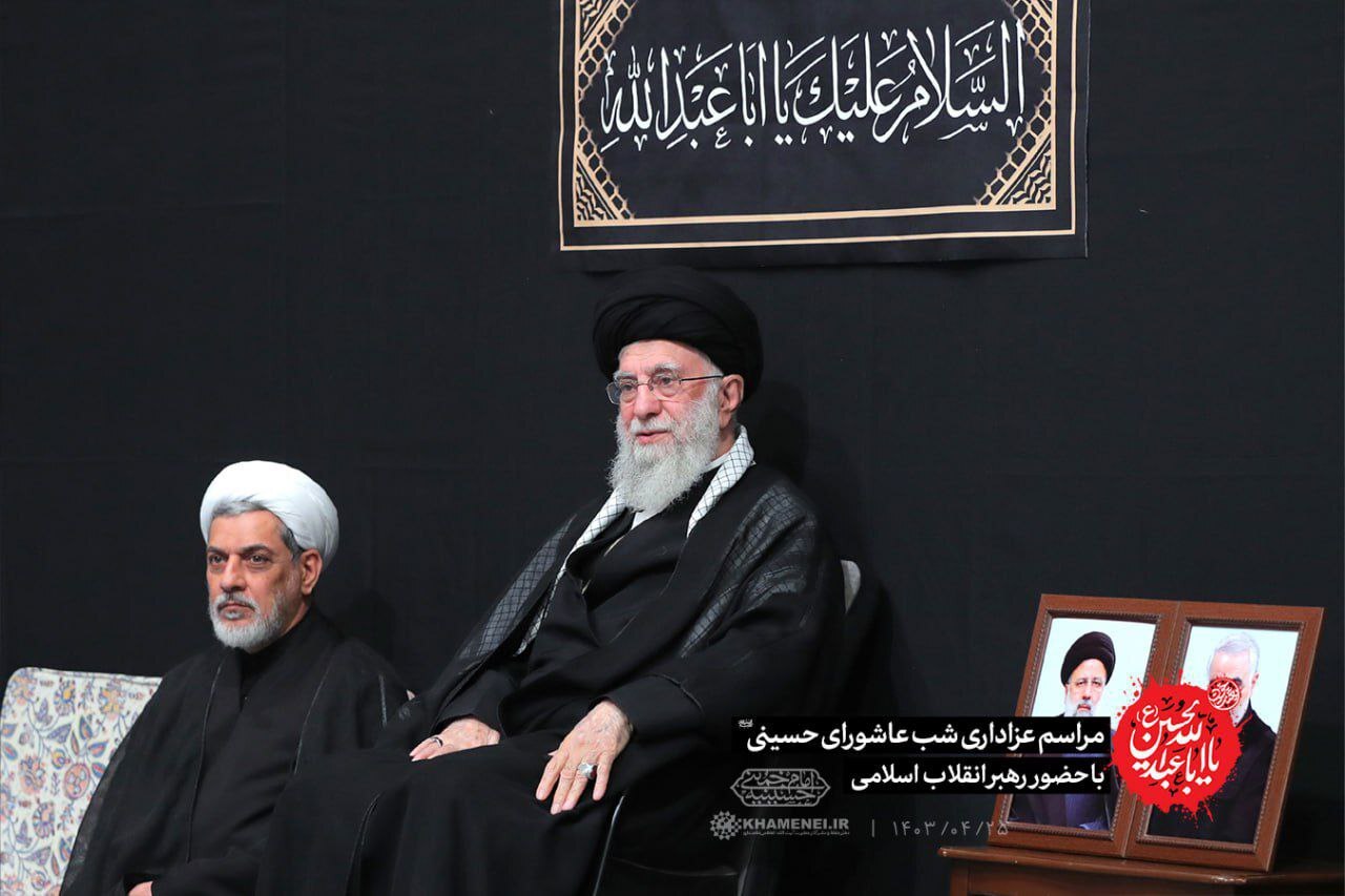 برگزاری مراسم عزاداری شب عاشورای حسینی در حضور رهبر معظم انقلاب برگزاری مراسم عزاداری شب عاشورای حسینی در حضور رهبر معظم انقلاب
