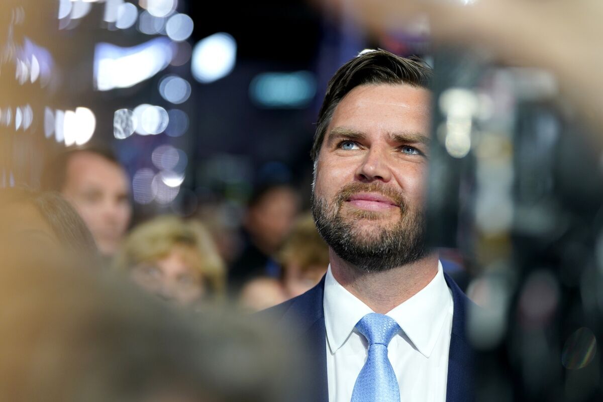 ترامپ رسماً نامزد جمهوریخواهان شد/ از مواضع ضدایرانی معاون او چه میدانیم؟ ترامپ رسماً نامزد جمهوریخواهان شد/ از مواضع ضدایرانی معاون او چه میدانیم؟