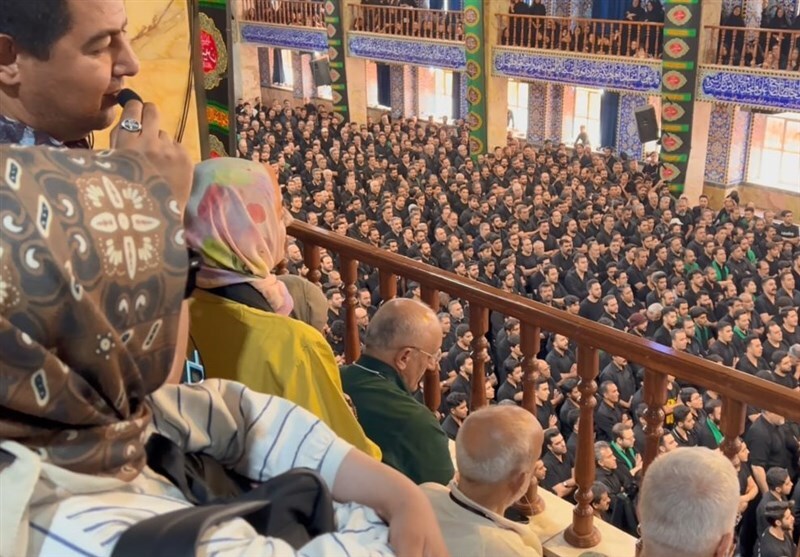 طنین «لبیک یا حسین» در عاشورای سیدالشهدا(ع)/ ایران اسلامی یکپارچه غرق در ماتم شد