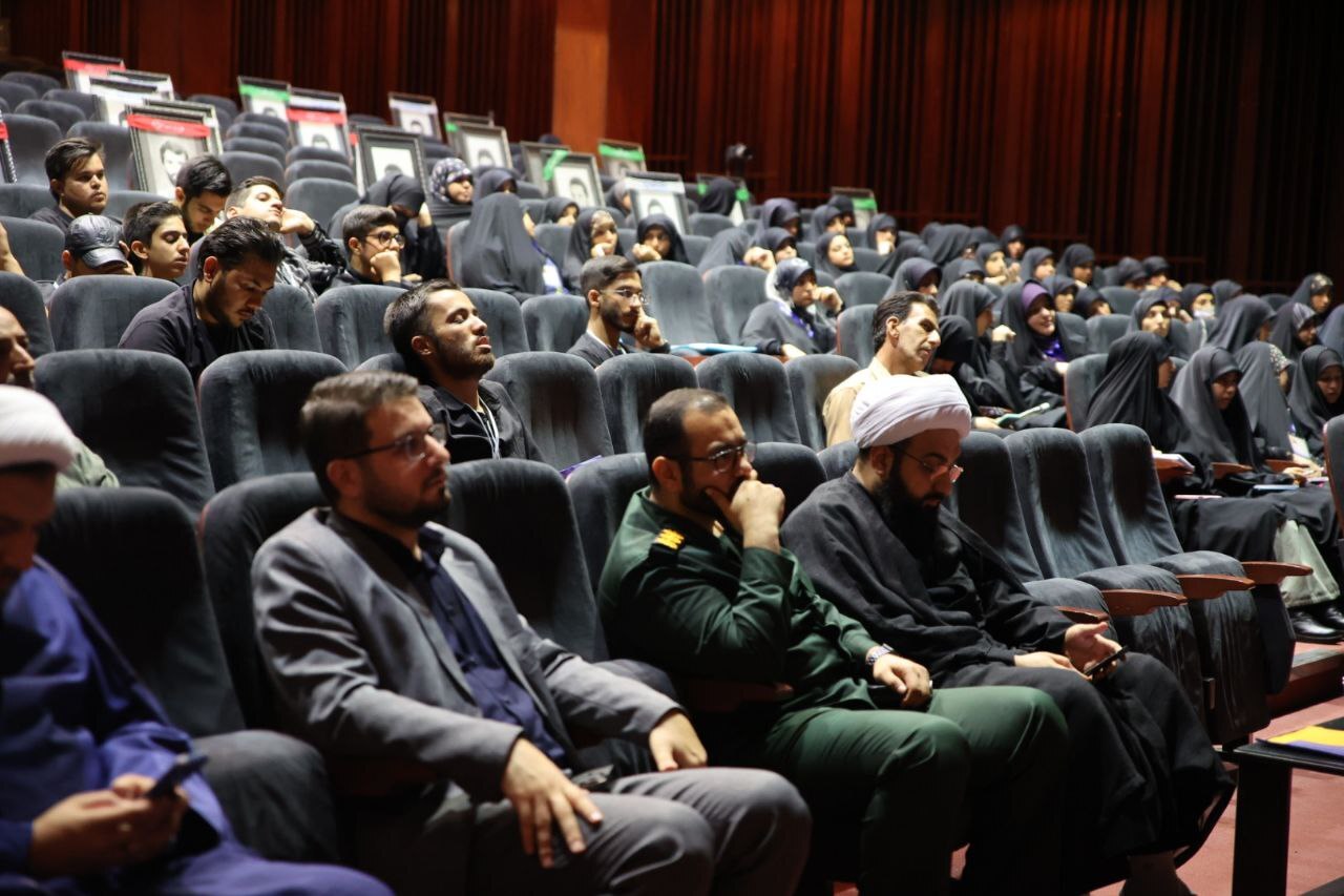 اولین رویداد هنر و رسانه راهیان نور برگزار شد اولین رویداد هنر و رسانه راهیان نور برگزار شد