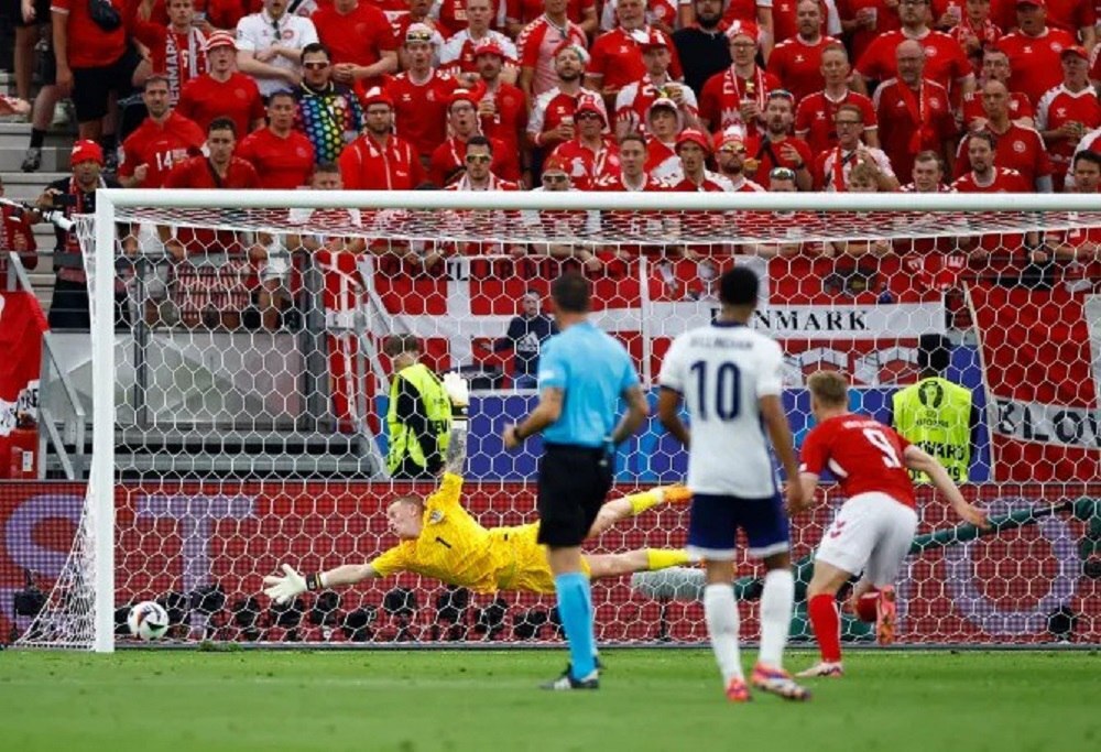 شیرهای خسته، بی جان و ظاهرا در خواب؛ انگلیس در «یورو 2024» چرا ترسو بازی می کند؟ شیرهای خسته، بی جان و ظاهرا در خواب؛ انگلیس در «یورو 2024» چرا ترسو بازی می کند؟