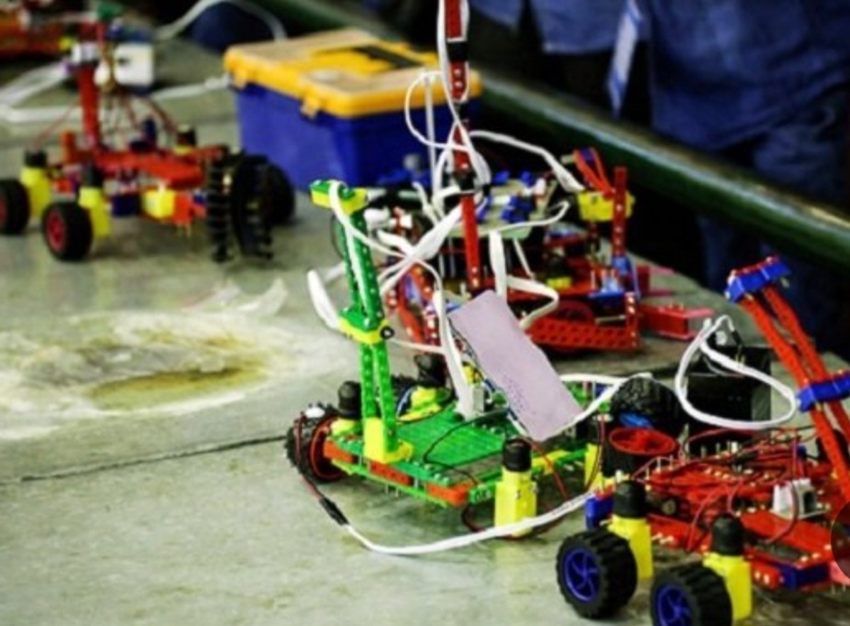 تیم‌های رباتیک دانش‌آموزی راهی پکن می‌شوند