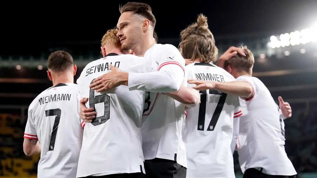 از «تمسخر در منچستریونایتد» تا «پدر خوانده فوتبال مدرن»؛ چگونه رانگنیک اعتبارش را در یورو ۲۰۲۴ پس گرفت؟ از «تمسخر در منچستریونایتد» تا «پدر خوانده فوتبال مدرن»؛ چگونه رانگنیک اعتبارش را در یورو ۲۰۲۴ پس گرفت؟