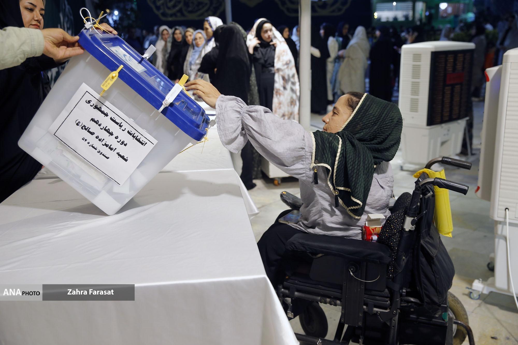 هیجان مردم در روز انتخابات در چند قاب