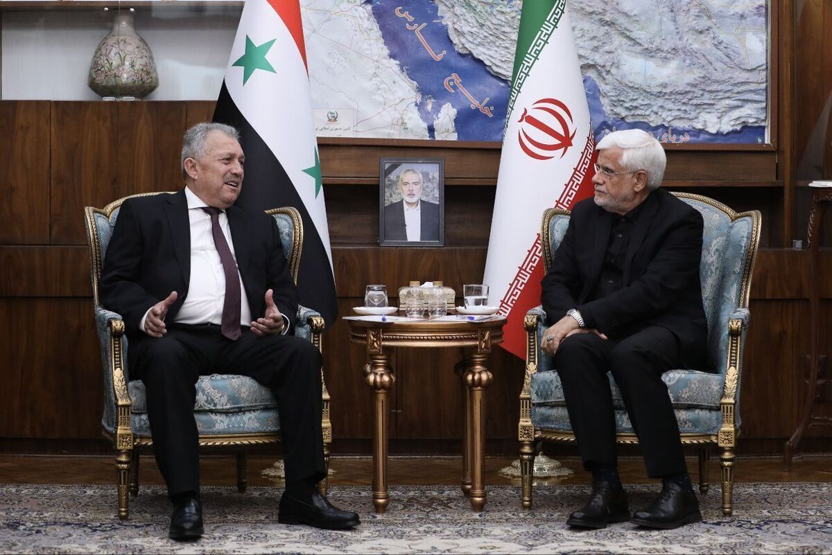 عارف: توافقنامه‌های ایران و سوریه نباید روی کاغذ بماند