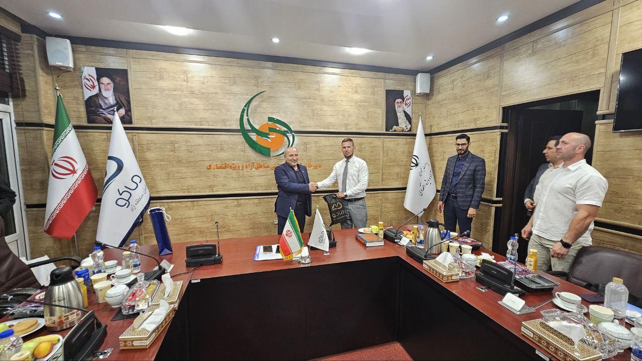 تشکیل کارگروه دیپلماسی اقتصادی در منطقه آزاد ماکو/تأسیس بانک آفشور با محور ایران، بلاروس و روسیه تشکیل کارگروه دیپلماسی اقتصادی در منطقه آزاد ماکو/تأسیس بانک آفشور با محور ایران، بلاروس و روسیه