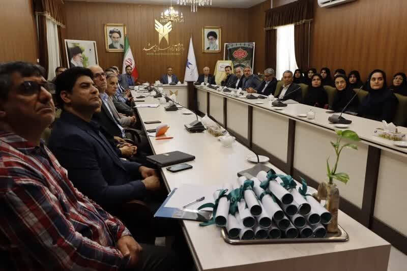 پوستر جشنواره ملی شعر و نماهنگ «مژده وصل» رونمایی شد پوستر جشنواره ملی شعر و نماهنگ «مژده وصل» رونمایی شد