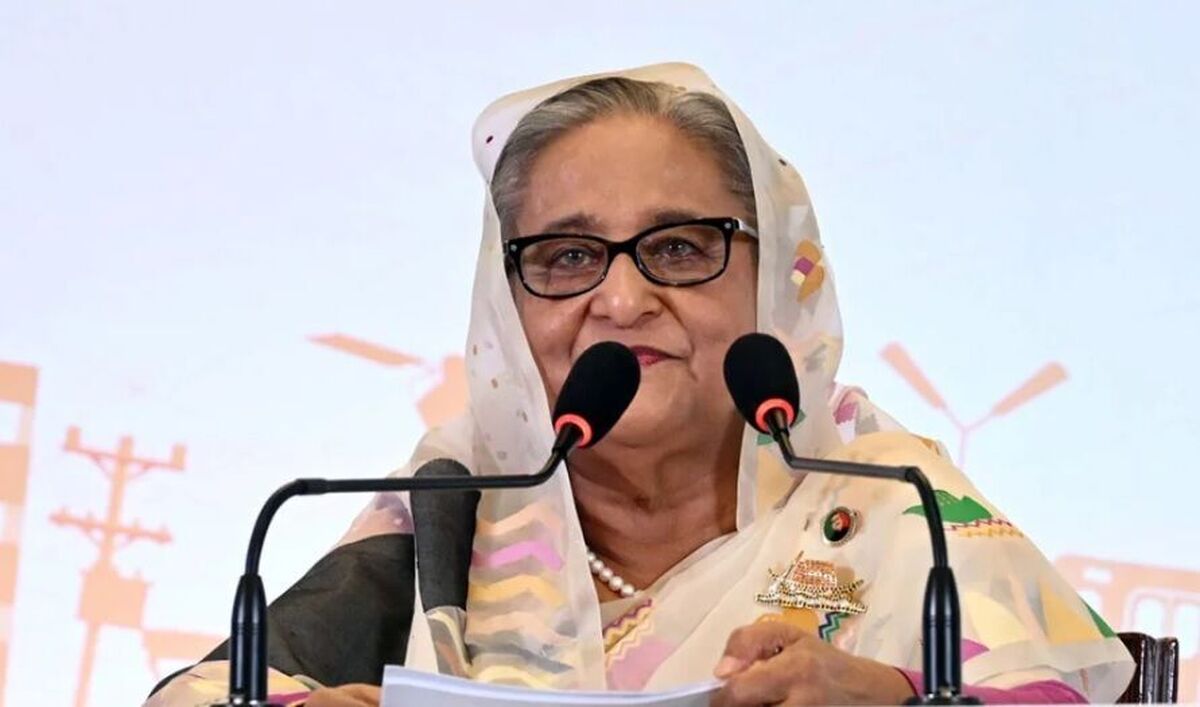بالگرد نخست‌وزیر مستعفی بنگلادش در هند به زمین نشست