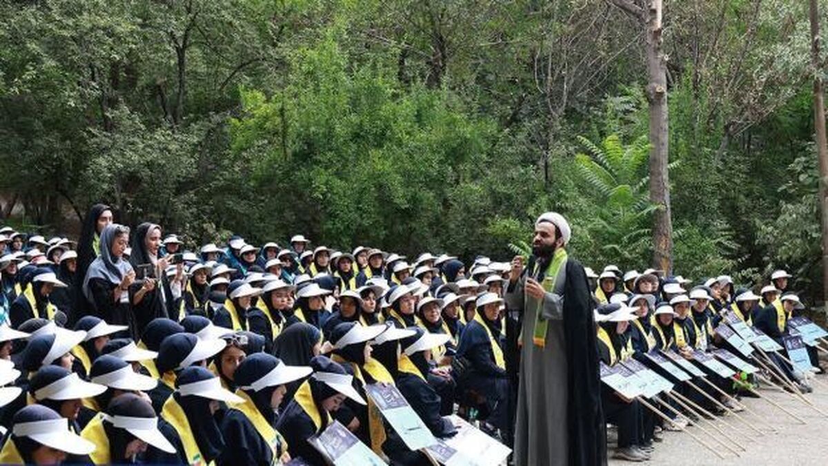 اردو باعث رشد دانش آموز می شود  افزایش حس کار گروهی و هویت ملی در اردوی پیشتازان