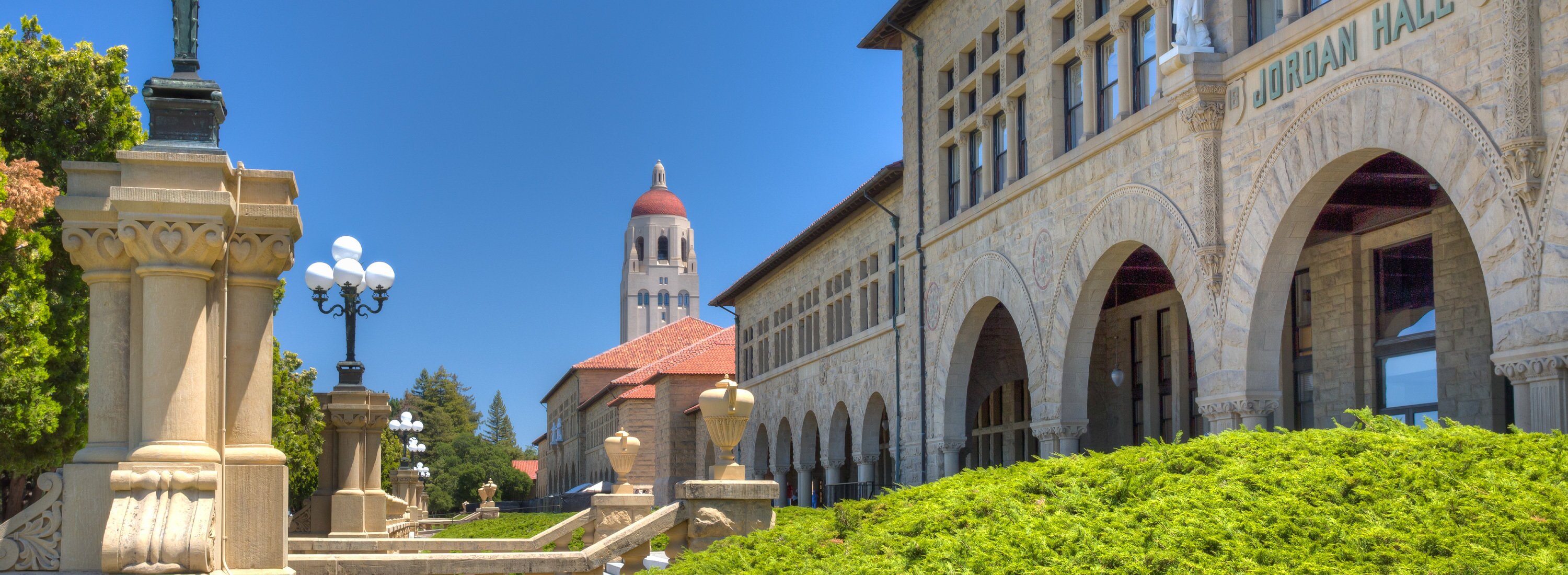 دانشگاههایی که پس از فارغ التحصیلی برای دانشجویان کار پیدا میکنند دانشگاههایی که پس از فارغ التحصیلی برای دانشجویان کار پیدا میکنند