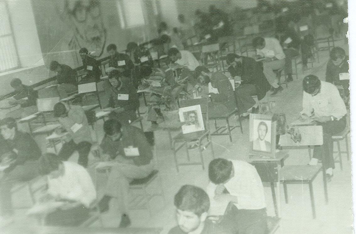 مشغول تخلیه صندلی از کامیون شدم؛ راننده خیال کرد خدمتکارم!/ هنوز هم از داوطلبان کنکور خجالت می‌کشم؛ دستاوردهای دانشگاه آزاد همدان در سی و شش سالگی