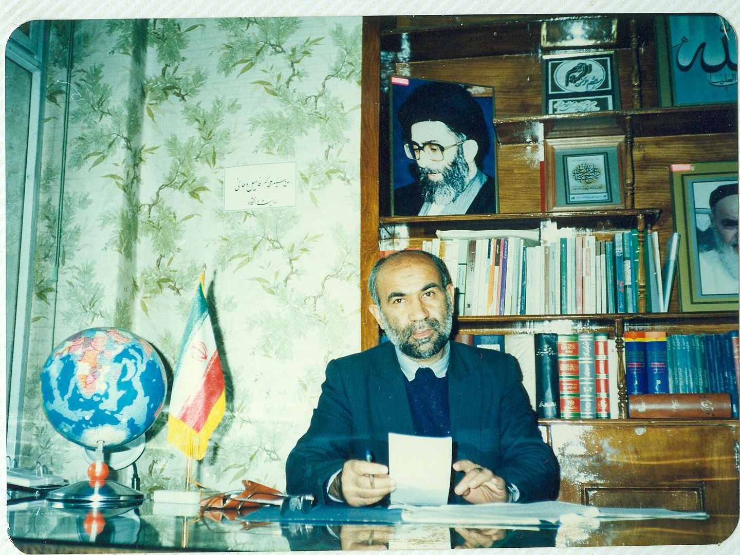 مشغول تخلیه صندلی از کامیون شدم؛ راننده خیال کرد خدمتکارم!/ هنوز هم از داوطلبان کنکور خجالت میکشم؛ دستاوردهای دانشگاه آزاد همدان در سی و شش سالگی مشغول تخلیه صندلی از کامیون شدم؛ راننده خیال کرد خدمتکارم!/ هنوز هم از داوطلبان کنکور خجالت میکشم؛ دستاوردهای دانشگاه آزاد همدان در سی و شش سالگی