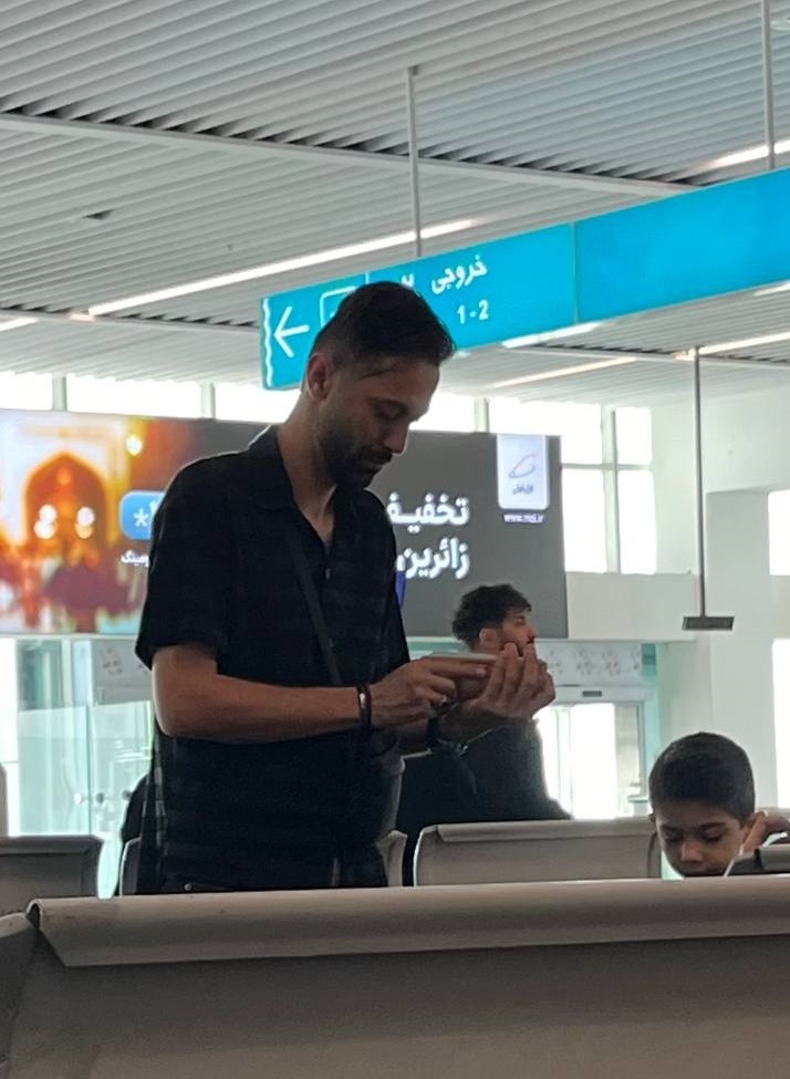 جمعی از هنرمندان راهی کربلا شدند+عکس