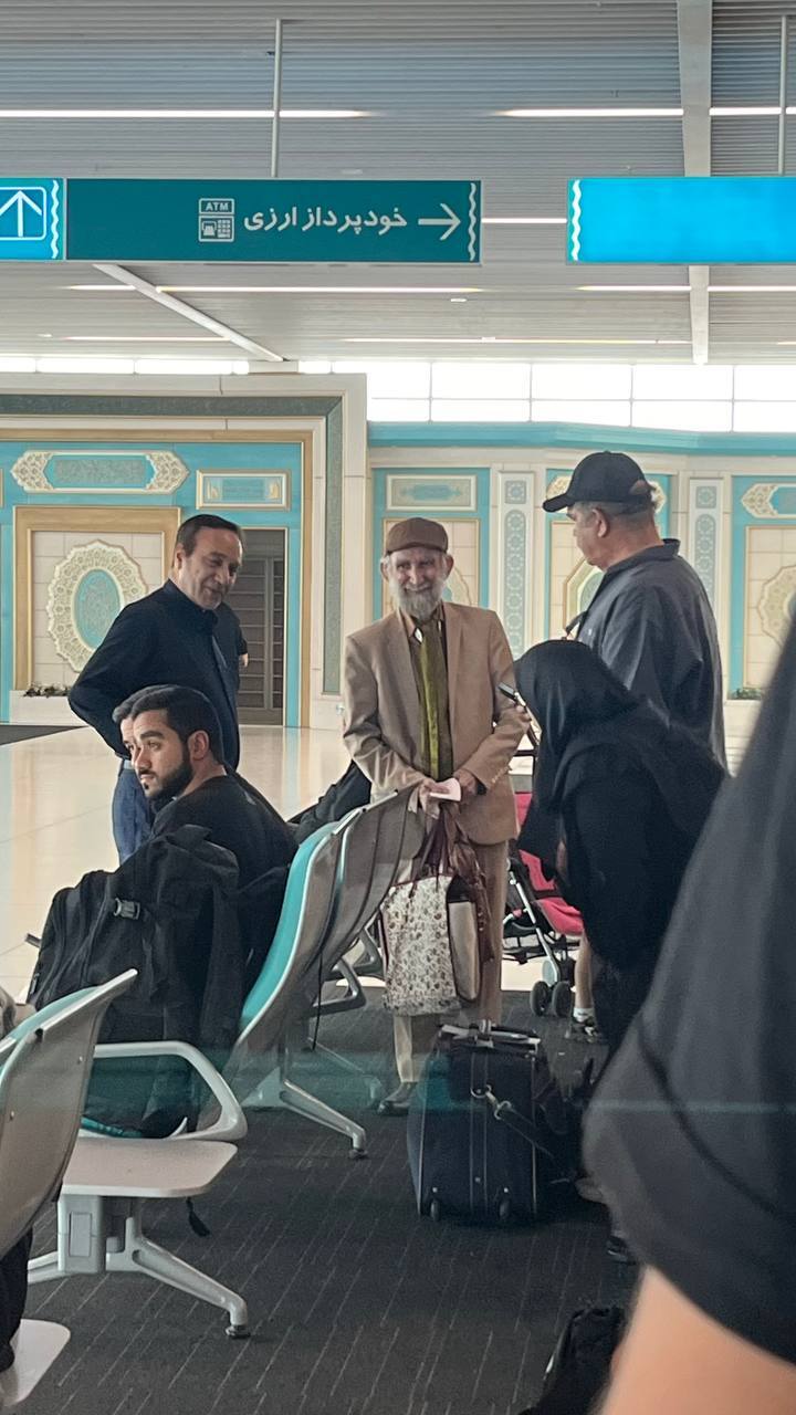 جمعی از هنرمندان راهی کربلا شدند+عکس جمعی از هنرمندان راهی کربلا شدند+عکس