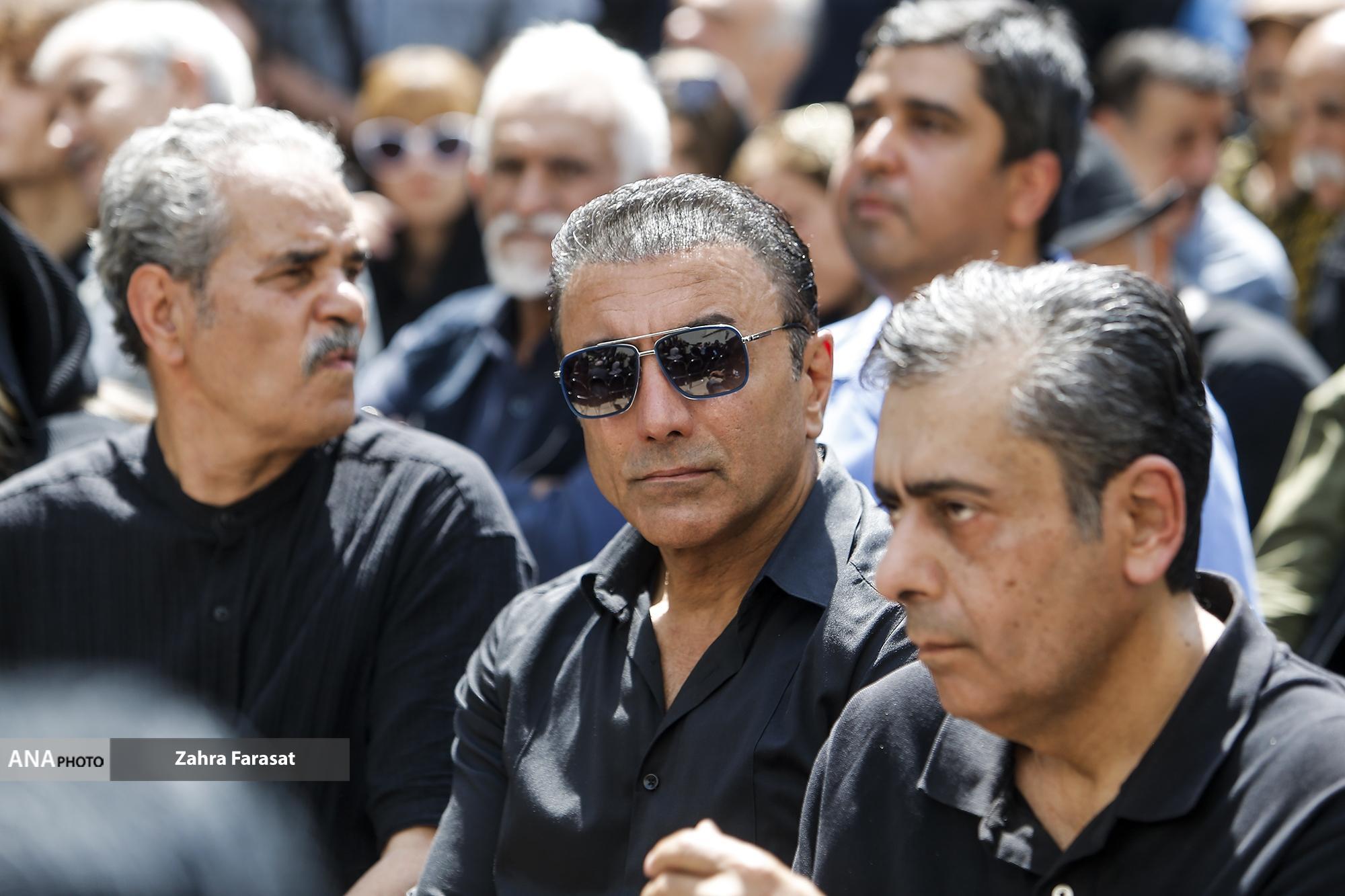 تشییع پیکر سعید راد به سوی خانه ابدی/ سینمای ایران با ستاره سروقامت وداع کرد