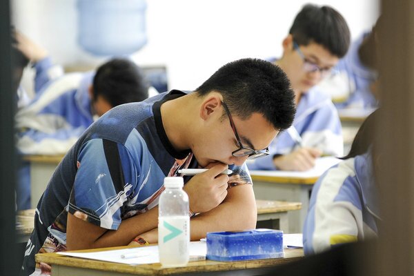 کدام کشور‌ها قبل از دانشگاه باید آزمونی همانند کنکور بدهند؟