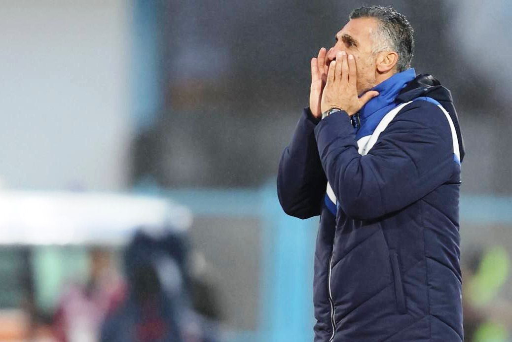 مرور اتفاقات آخرین تقابل استقلال و ملوان| از حضور آرپیجیزن استقلال تا پرتاب سنگ و بطری تماشاگران+تصاویر مرور اتفاقات آخرین تقابل استقلال و ملوان| از حضور آرپیجیزن استقلال تا پرتاب سنگ و بطری تماشاگران+تصاویر