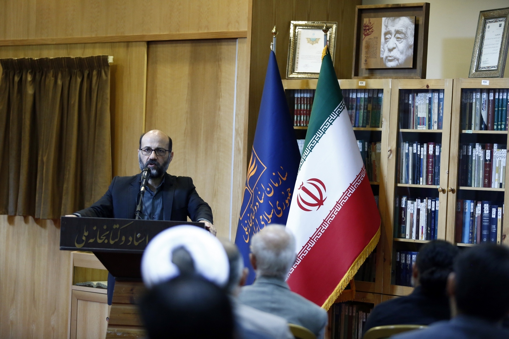 تالار کتابخانه شخصی زنده یاد عبدالله انوار در کتابخانه ملی افتتاح شد تالار کتابخانه شخصی زنده یاد عبدالله انوار در کتابخانه ملی افتتاح شد