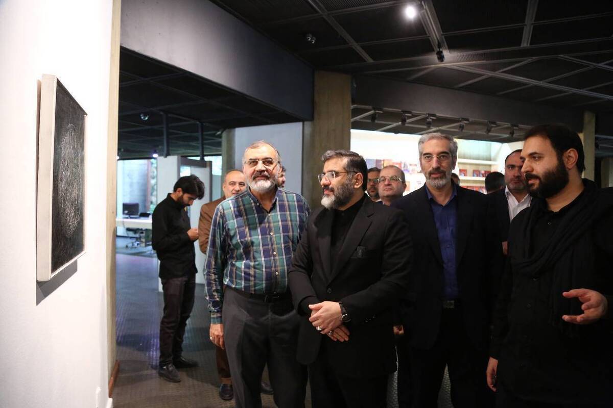 نمایشگاه «نقشی بر سنگ» افتتاح شد بازنمایش آثار هنرمندان ایرانی با موضوع کودکان غزه