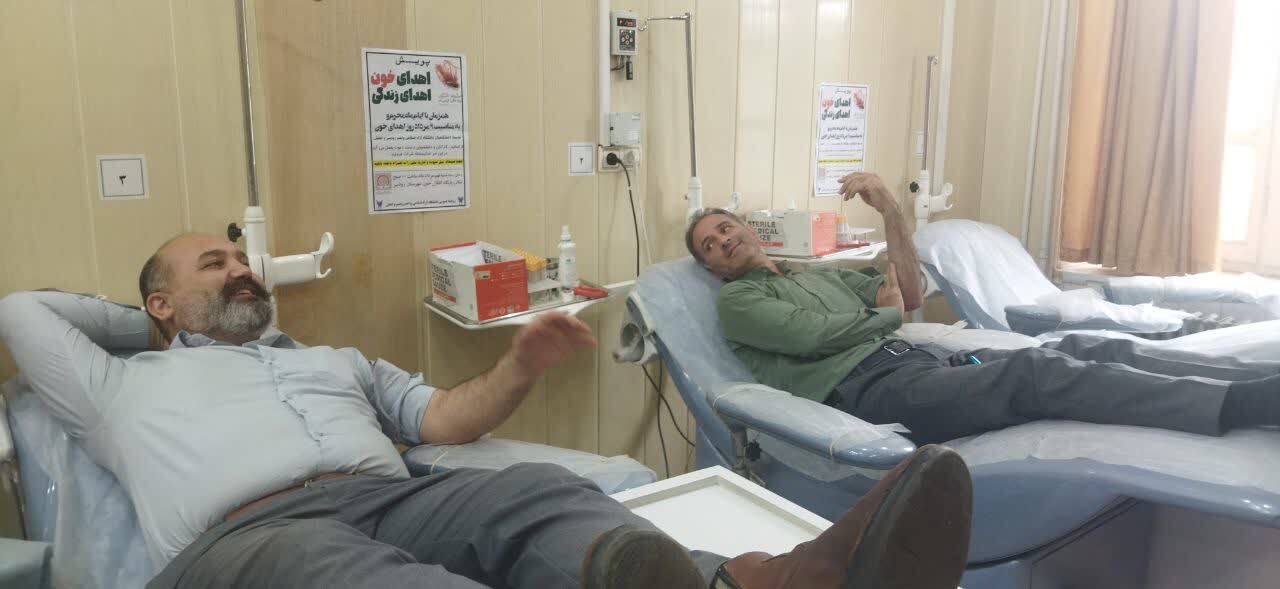 استقبال دانشجویان دانشگاه آزاد از پویش «اهدای خون، اهدای زندگی» استقبال دانشجویان دانشگاه آزاد از پویش «اهدای خون، اهدای زندگی»