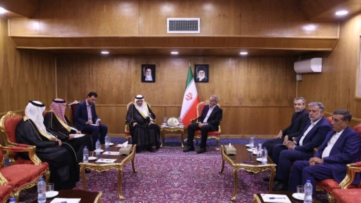 پزشکیان: ایران و عربستان باید با هوشیاری مانع ایجاد اختلاف بین دو ملت شوند