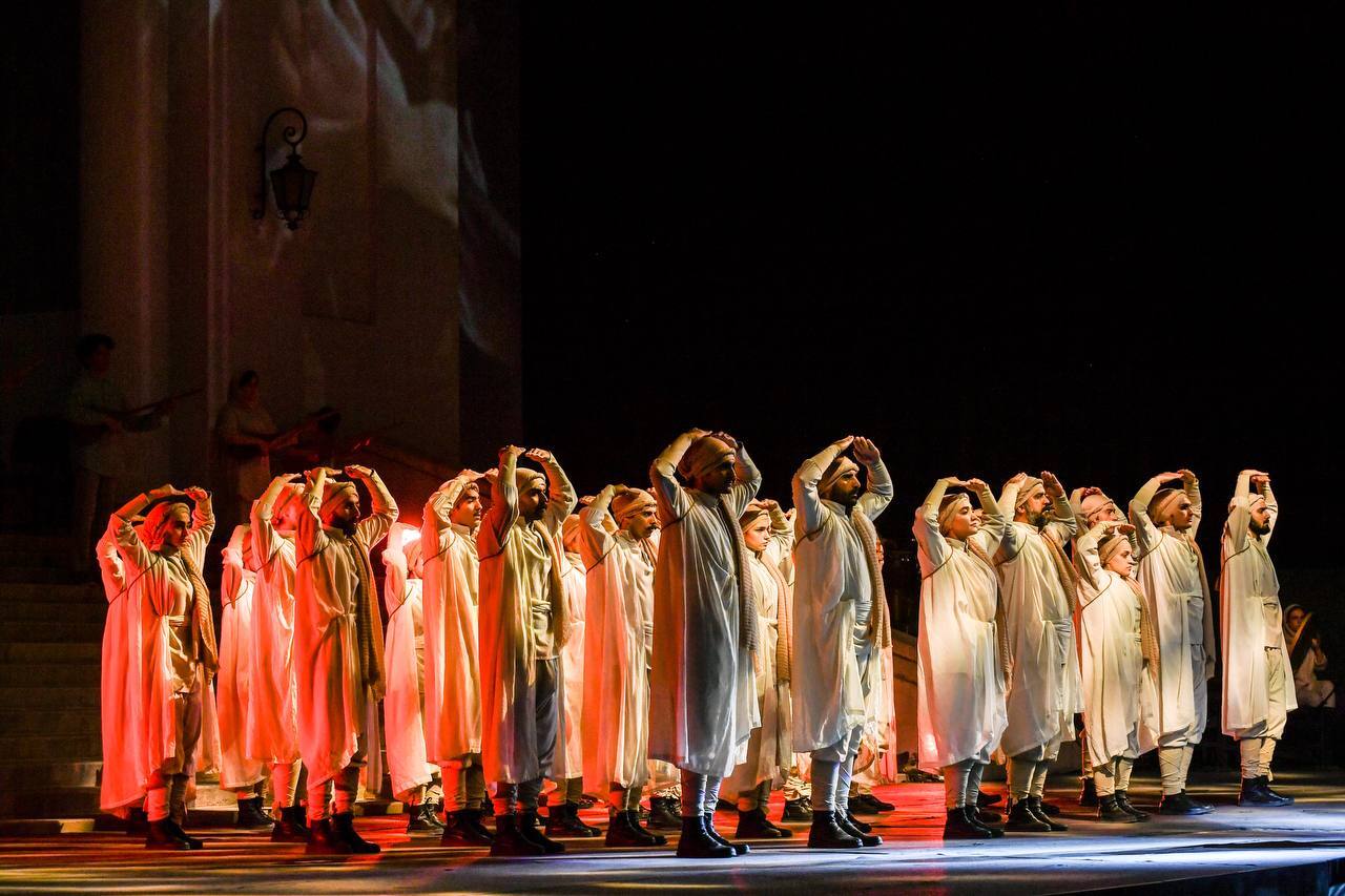 تئاتر در خدمت فناوری و تکنولوژی/ «سی صد» و مرزهایی که درنوردیده میشوند تئاتر در خدمت فناوری و تکنولوژی/ «سی صد» و مرزهایی که درنوردیده میشوند