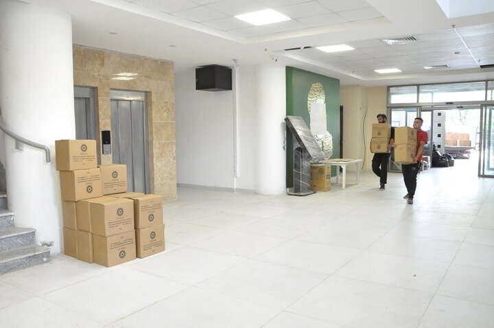 اهدای ۳۰ هزار نسخه کتاب پزشک گیلانی به کتابخانه مرکزی رشت اهدای ۳۰ هزار نسخه کتاب پزشک گیلانی به کتابخانه مرکزی رشت