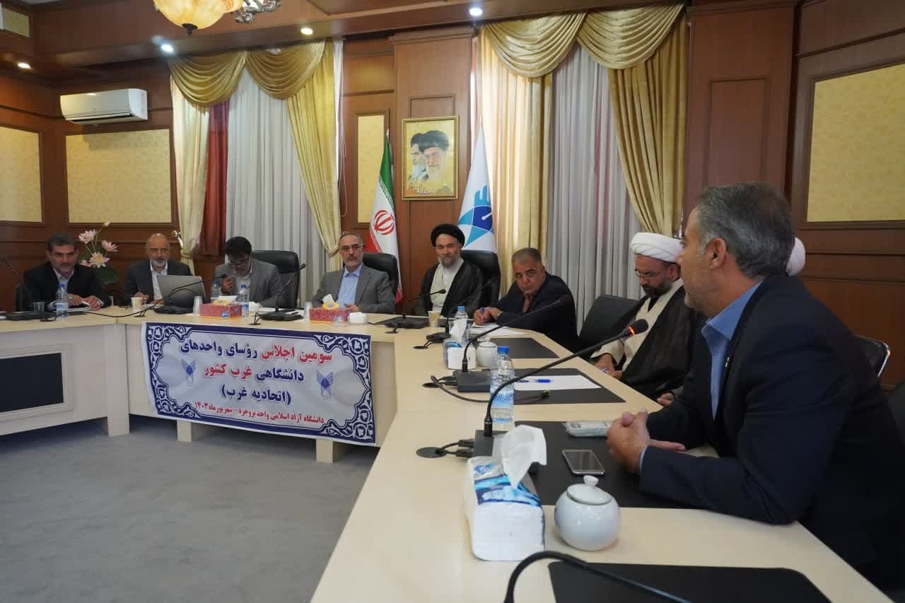 قربانی گلشنآباد: دانشگاه متصل به جامعه کارآمد میشود قربانی گلشنآباد: دانشگاه متصل به جامعه کارآمد میشود