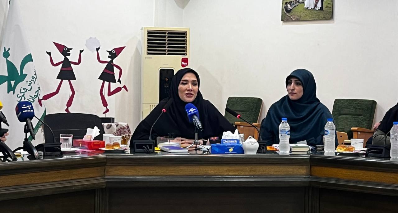 فعالیتهای پژوهشی و علمی در جشنواره هنرهای نمایشی کانون/ شعار جشنواره تئاتر «این صحنه خانه ماست» فعالیتهای پژوهشی و علمی در جشنواره هنرهای نمایشی کانون/ شعار جشنواره تئاتر «این صحنه خانه ماست»