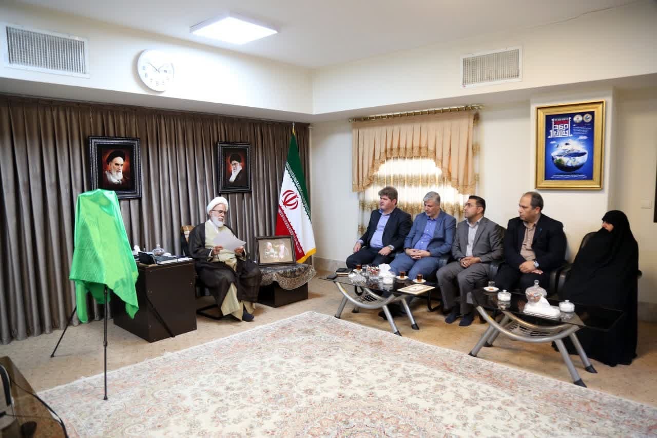 رونمایی از پوستر چهارمین جشنواره ملی شعر و دل نوشته معراج رونمایی از پوستر چهارمین جشنواره ملی شعر و دل نوشته معراج