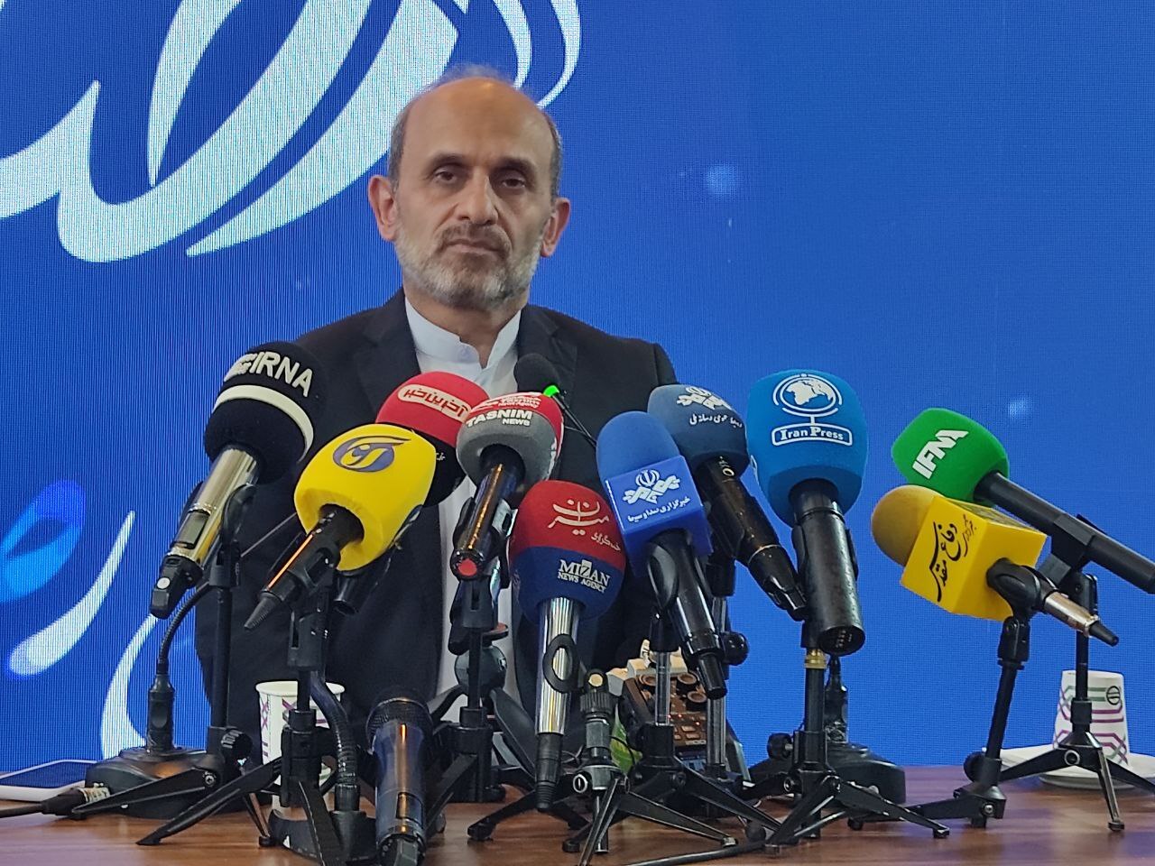 نظر رئیس رسانه ملی درباره پخش آثار نمایش خانگی از تلویزیون/ آغاز به کار ستاد هوش مصنوعی در صداوسیما نظر رئیس رسانه ملی درباره پخش آثار نمایش خانگی از تلویزیون/ آغاز به کار ستاد هوش مصنوعی در صداوسیما