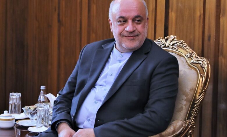 دهها زخمی براثر انفجار دستگاههای ارتباطاتی در لبنان/ جراحت سطحی سفیر ایران +فیلم و عکس دهها زخمی براثر انفجار دستگاههای ارتباطاتی در لبنان/ جراحت سطحی سفیر ایران +فیلم و عکس