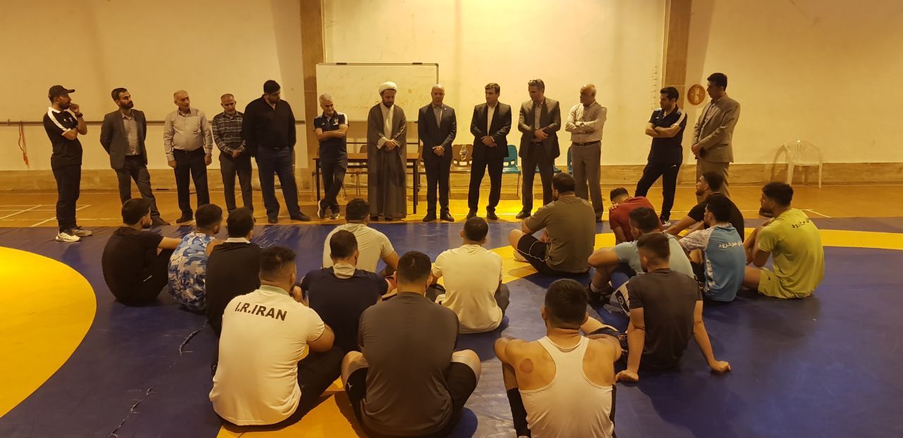 حضور رئیس مرکز ورزش و تربیتبدنی دانشگاه آزاد در تمرین تیم کشتی آزاد واحد بابل حضور رئیس مرکز ورزش و تربیتبدنی دانشگاه آزاد در تمرین تیم کشتی آزاد واحد بابل